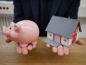 Ile kosztuje budowa domu 100m² w 2025 roku? Szczegółowy kosztorys do stanu deweloperskiego.