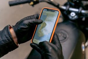 Jakie są zalety używania lokalizatora GPS?